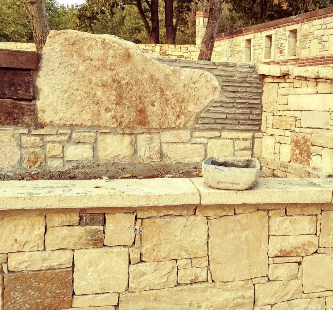 KADILLI TAS DUVAR 18